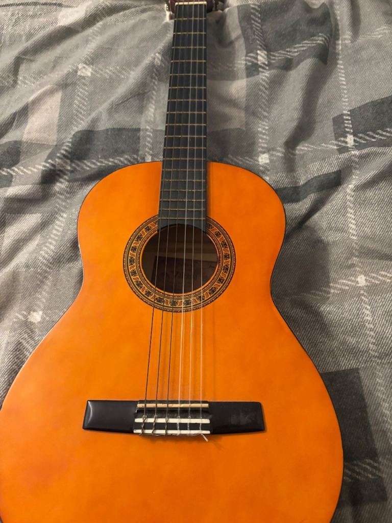 Valencia 3/4 guitar