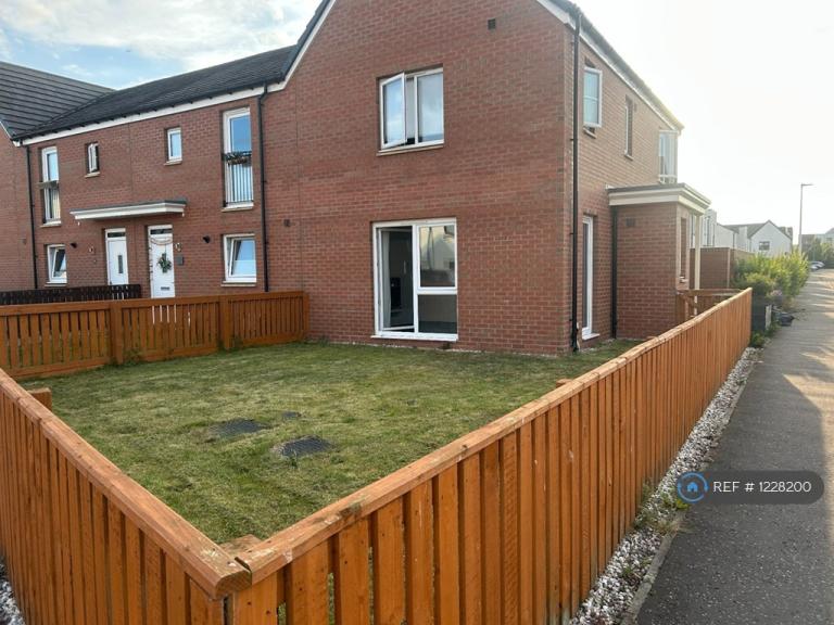 3 bedroom house in Princess Mary Road, Edinburgh, EH16 (3 bed) (#1228200)