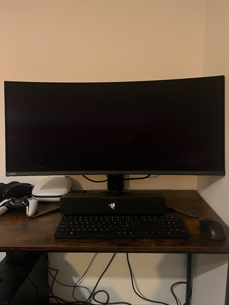 MSI MAG 341CQP QD Ultra Wide Quad HD 34” Curved OLED Gaming Monitor - Black