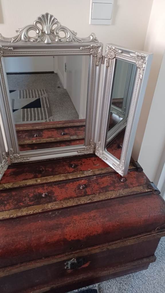 Antique Hollywood Glamour Triple Mirror