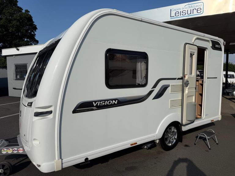 COACHMAN VISION 380, LIGHT WEIGHT COMPACT END KITCHEN