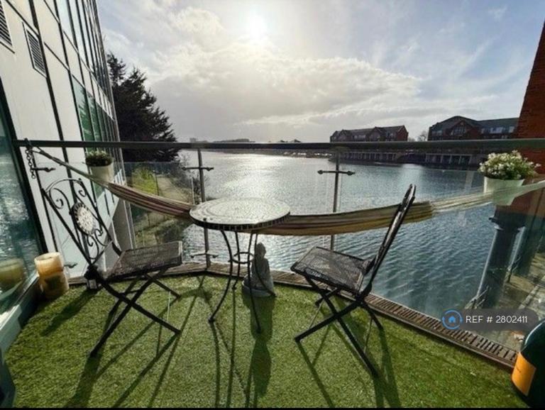 2 bedroom flat in City Wharf, Cardiff, CF10 (2 bed) (#2802411)