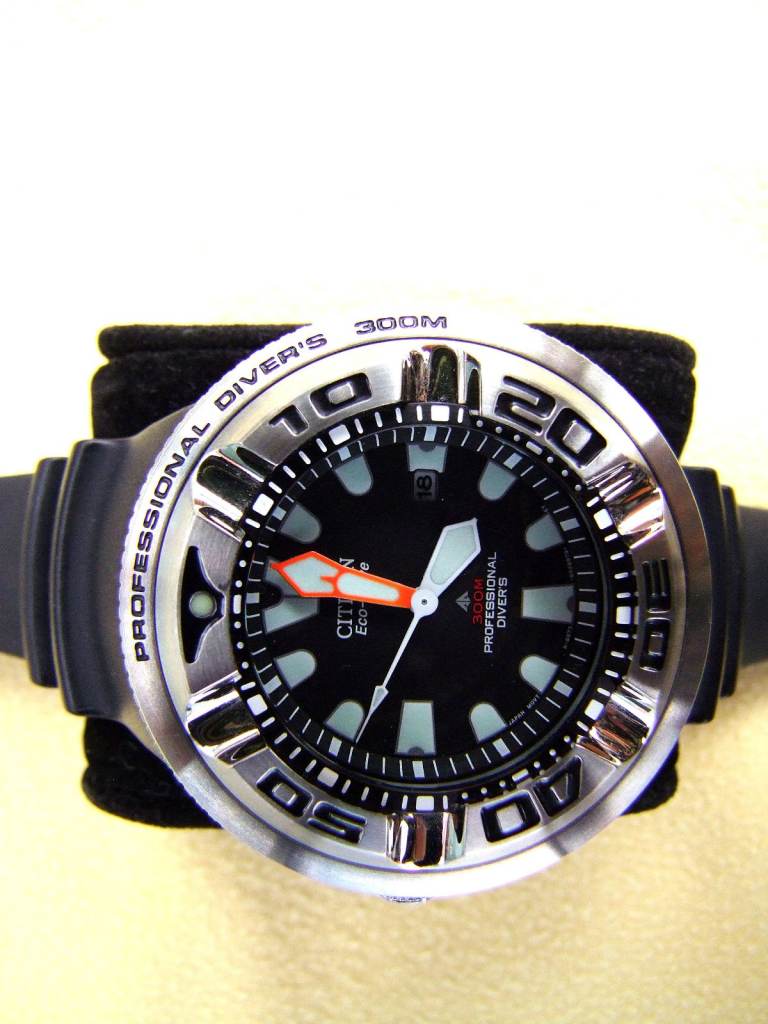 Citizen Eco Zilla eco-Drive Professional Diver's 300M Watch – perfect condition totally unmarked