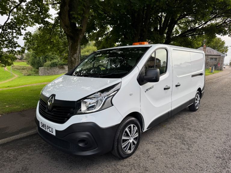 Renault Trafic LWB – 1 Owner –🚨  ONLY 55,000 GENUINE MILES! 🚨