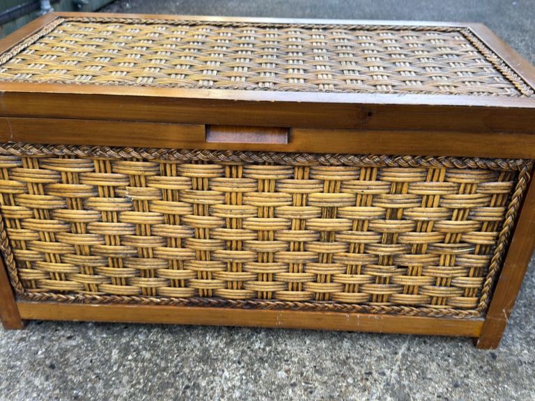Wood and wicker ottoman blanket / bedding box