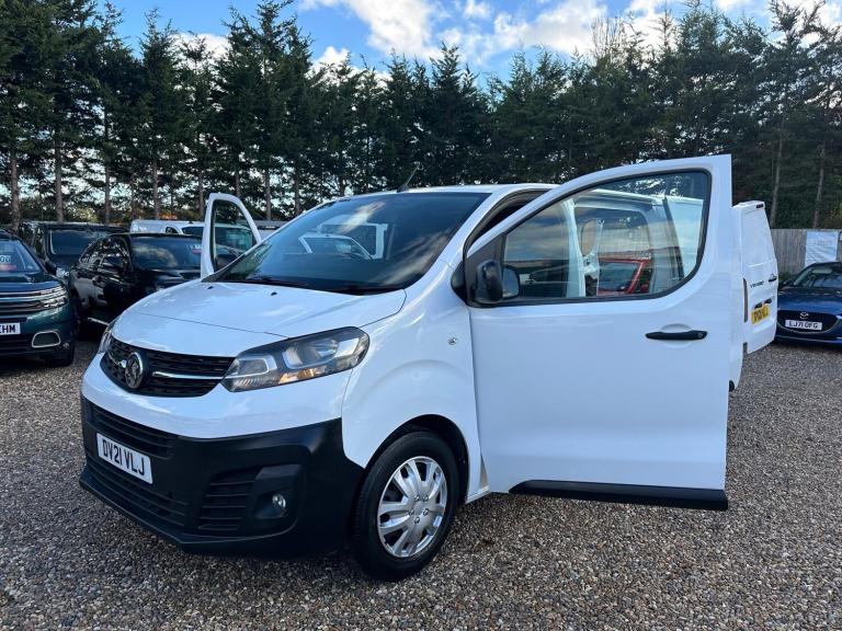 2021 Vauxhall Vivaro 2900 1.5d 100PS Dynamic H1 Van PANEL VAN DIESEL Manual