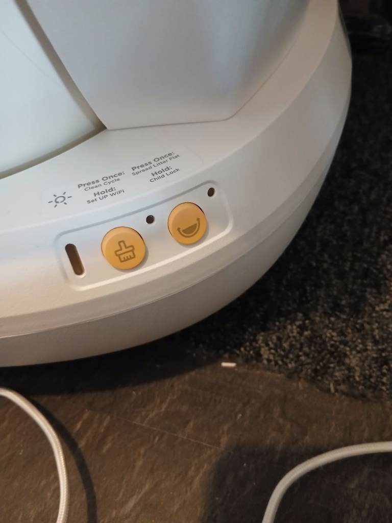 UB pet self cleaning electric litter tray