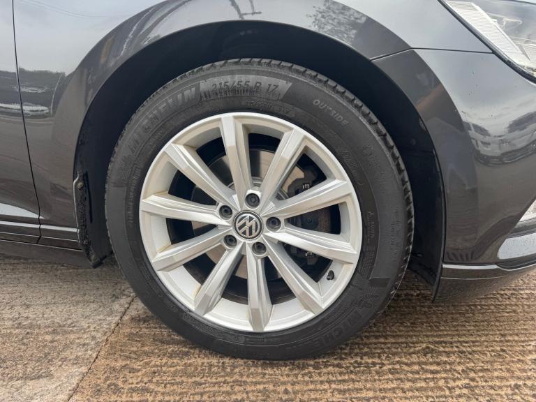 2018 Volkswagen Passat 2.0 TDI SE Business 5dr ++ SAT NAV / ULEZ / DAB / 65.7 MPG ++ ESTATE Diese...