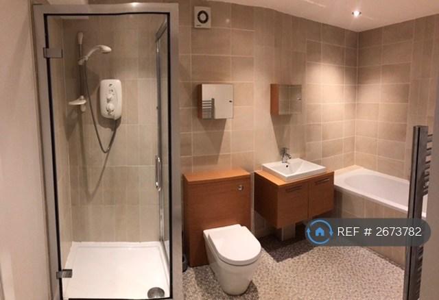 3 bedroom flat in Commercial Street, Dundee, DD1 (3 bed) (#2673782)