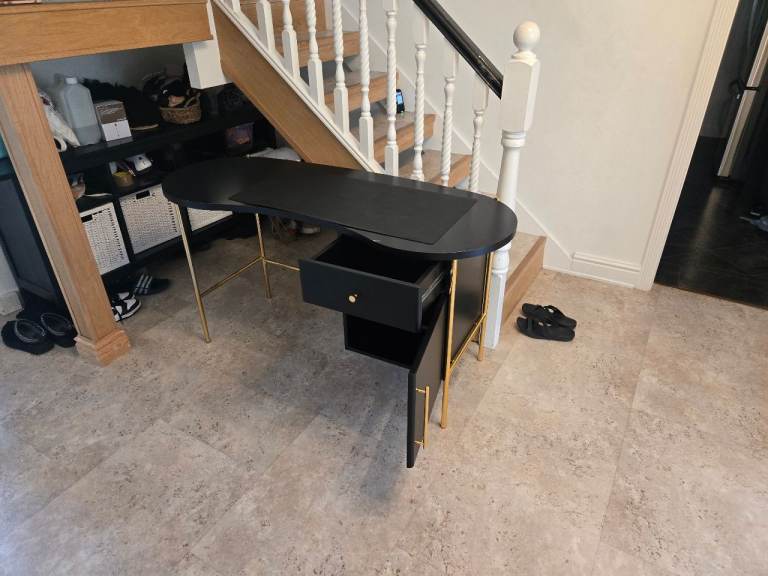 Black desk with Gold 