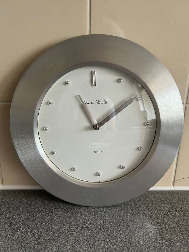 London Clock Co. Quartz Wall Clock – Silver Metal, Good Condition