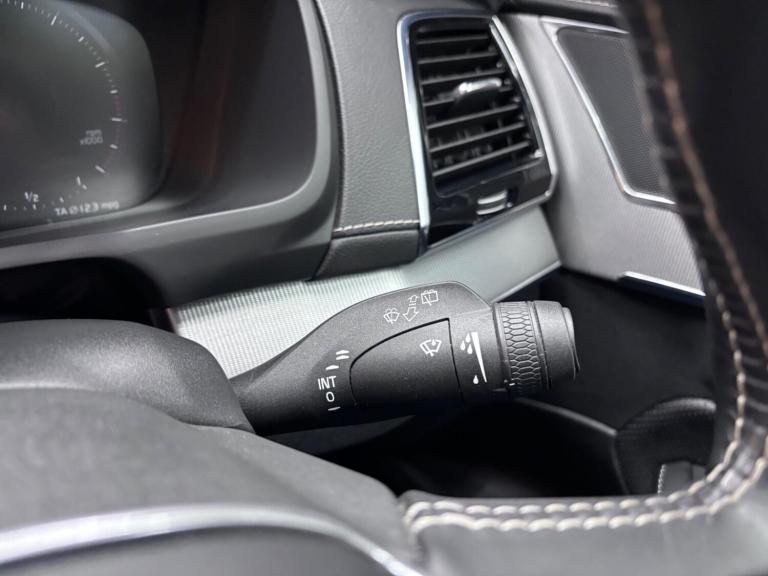 2021 Volvo XC90 2.0 B5 MHEV R-Design Auto 4WD Euro 6 (s/s) 5dr ESTATE Petrol/Electric Hybrid Auto...