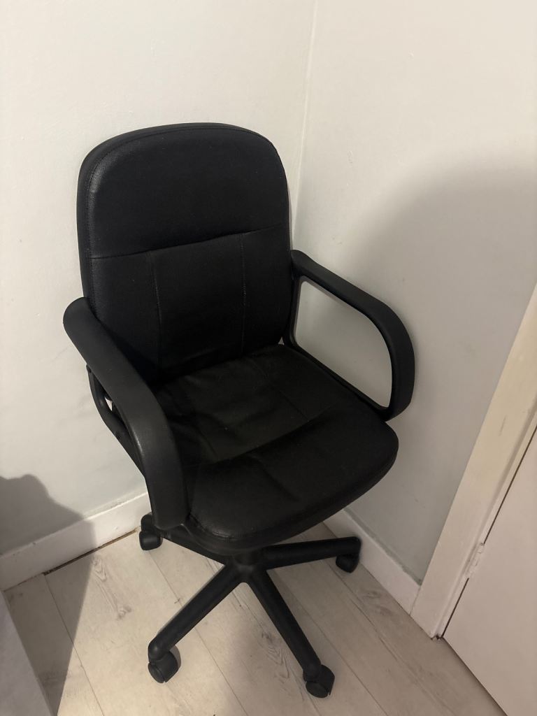Gaming chair 
