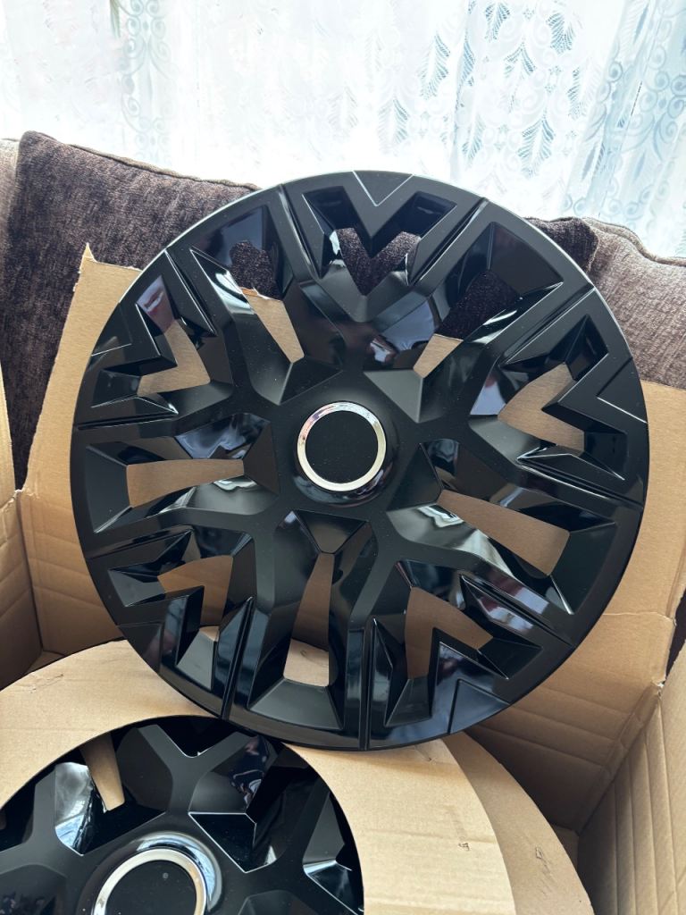 Wheel trims 