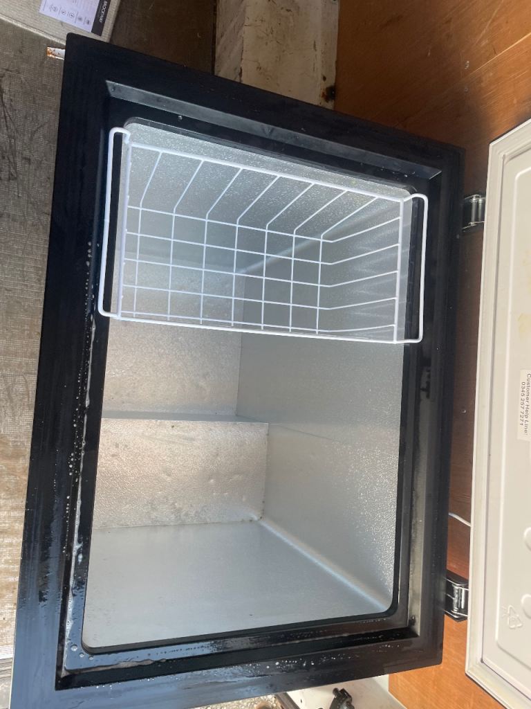 Chest freezer in good condition perfectly working free delivery 