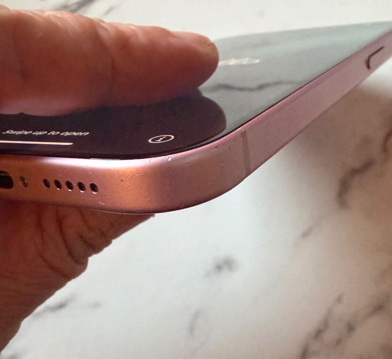 Pink iPhone 15 128gb