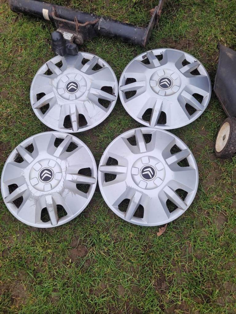 4x Citeron Relay 15inch used wheel trims