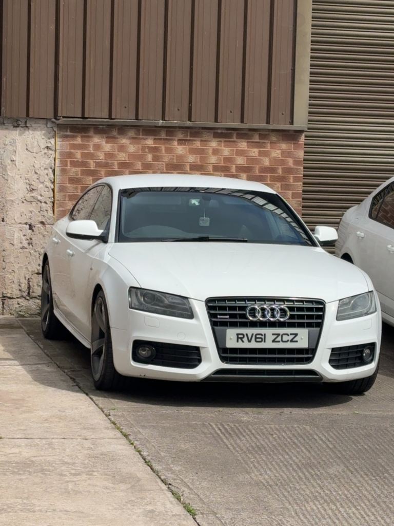 Audi, A5, Hatchback, 2011, Manual, 1968 (cc), 5 doors