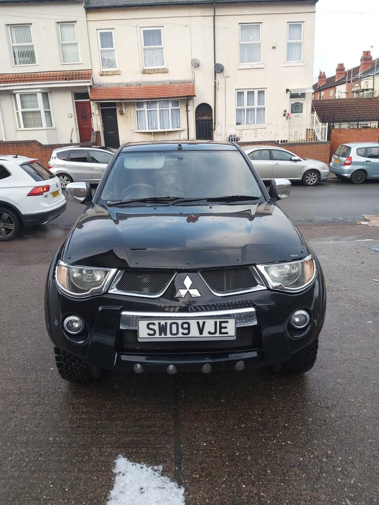 2009 Mitsubishi L200 Double Cab DI-D Raging Bull 4WD Auto 134Bhp FSH SPARE KEY  PICK UP Diesel Au...