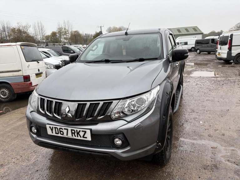 2018 Mitsubishi L200 L200 Barbarian DI-D 4x4 DIESEL Manual