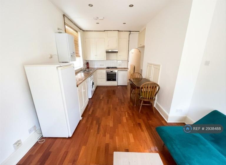 2 bedroom flat in Widley Road, Westminster, W9 (2 bed) (#2938488)