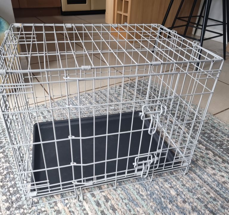 Small dog/puppy crate by pets at home