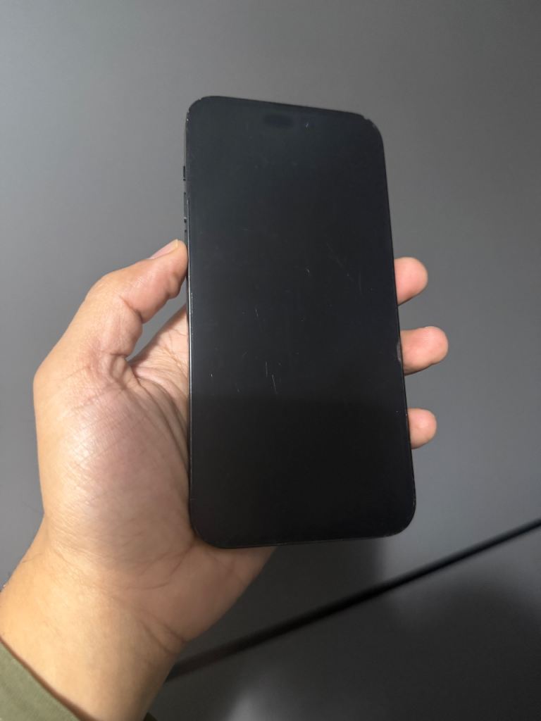 iPhone 16 pro max 100%bH 9 cycles count 