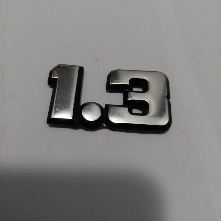 Ford capacity/model badge 1.3