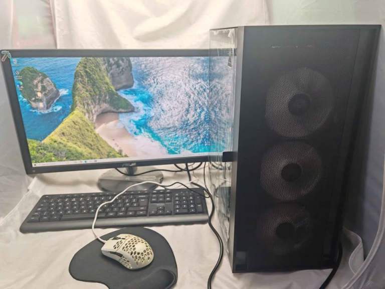 Intel (R) Core(TM) i7-2700K CPU 3.50GHZ3.50 GHZ Ram 16GB NVIDIA GeForce GTX 1660 WiFi Storag1,5TB