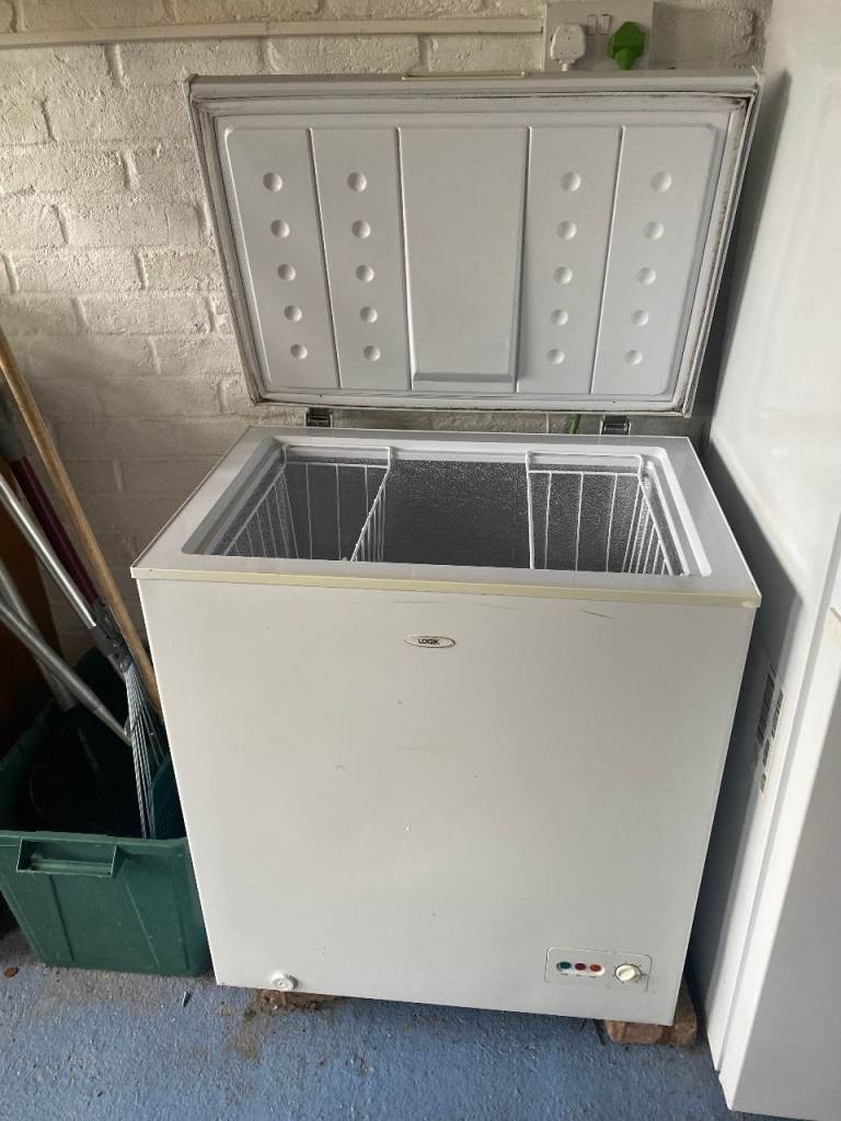 Logik White Chest Freezer – Good Condition