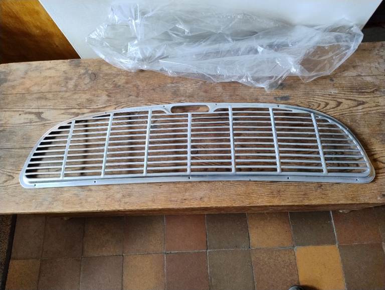 Classic Morris mini front grill