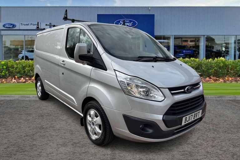 2017 Ford Transit Custom 2.0 TDCi 130ps Low Roof Limited Van PANEL VAN DIESEL Manual