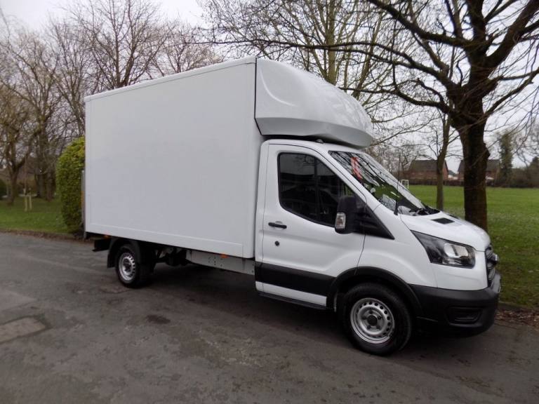 2022 Ford Transit Luton Van, Comes with a Full Service inc Cambelt, Tail Lift Luton Diesel Manual