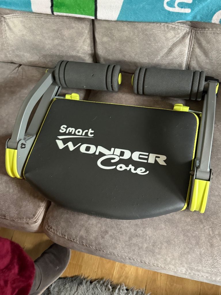 Wonder core action exercise machine