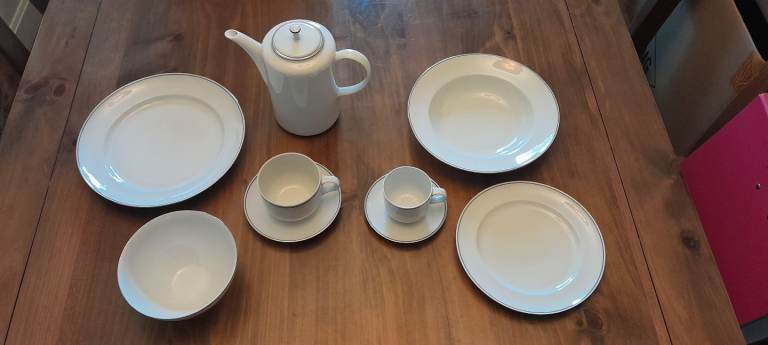 Alfoldi dinner set 