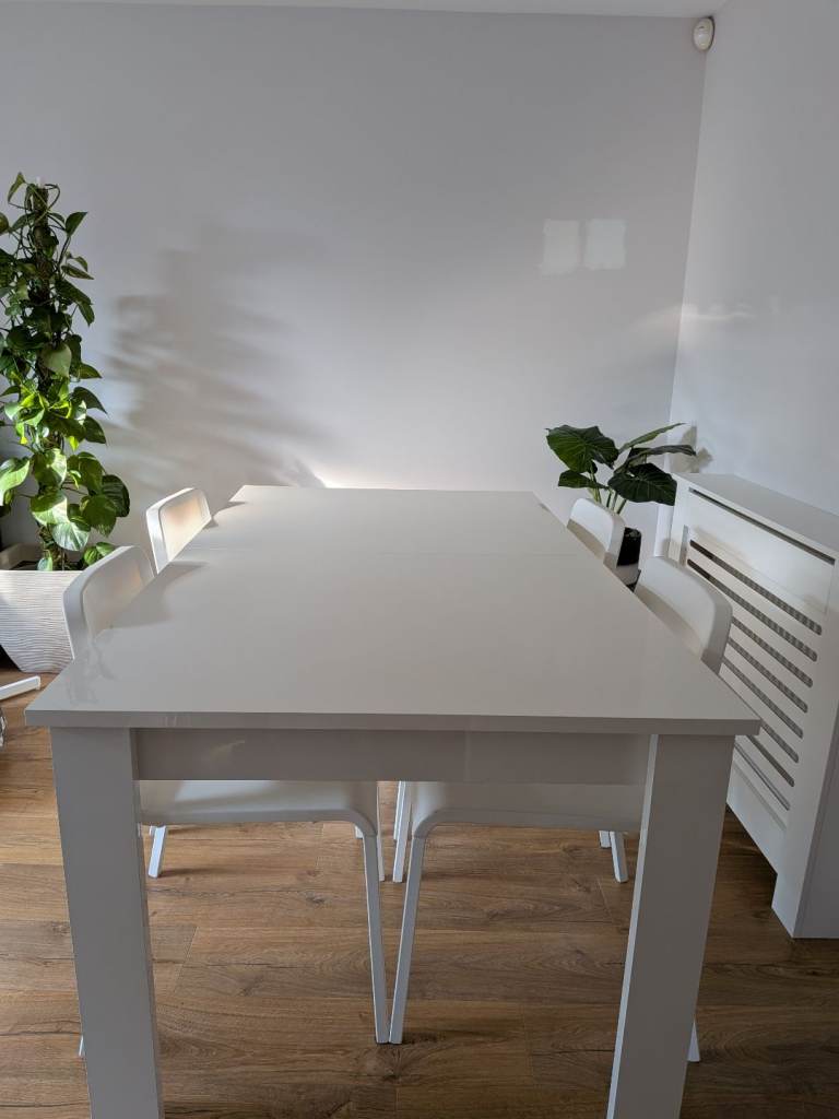 White Wooden Dining Table – Seats 6-8, Good Condition