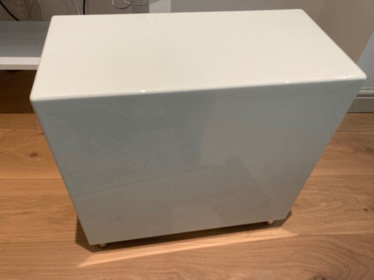 Monitor Audio Radius 720 Subwoofer (250 watts RMS)