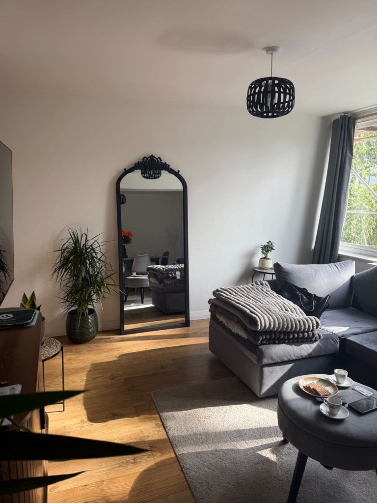 🌿 Bright Double Room in Westbourne – Excellent Location