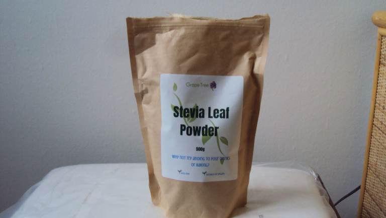 Stevia leaf powder for sweetening