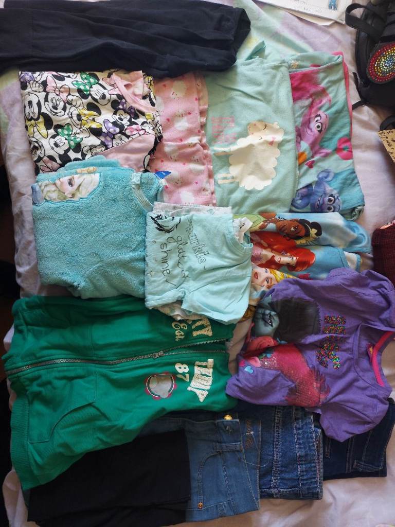 Girls bundle aged 8-9yrs