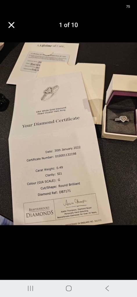Beaverbrooks 18ct white gold diamond heart cluster halo ring – As Good As New
