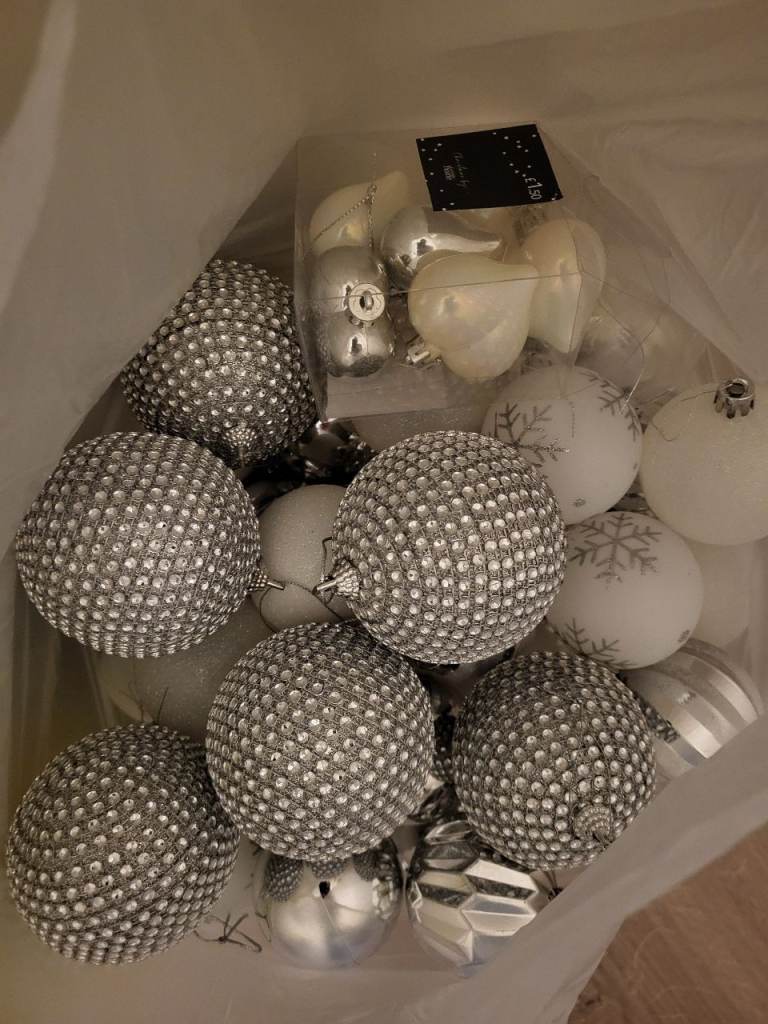 Bag of baubles 