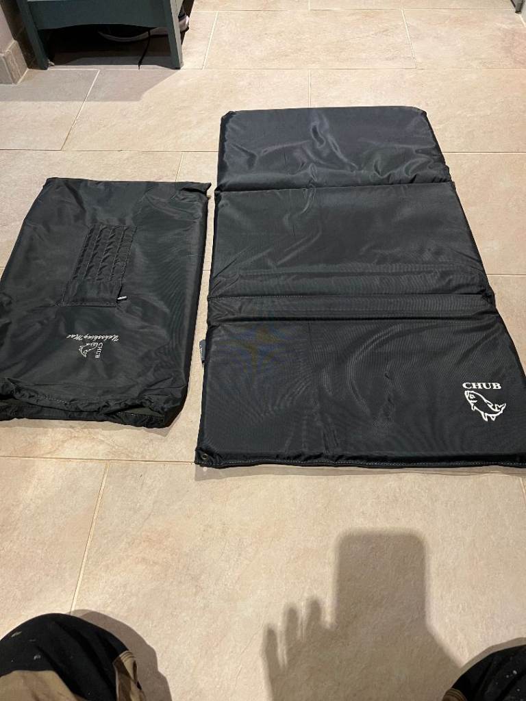 Carp unhooking mat