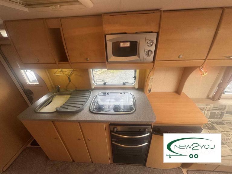 2009 Bailey Senator Carolina 6 Berth Twin Axle Caravan - STOCK NO E192