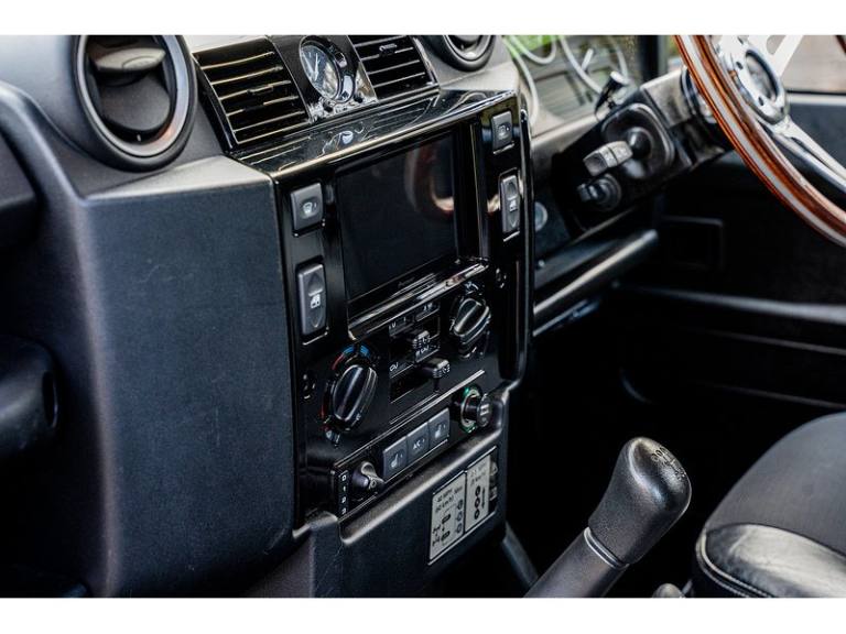 2014 Land Rover Defender XS Station Wagon TDCi [2.2] WINDOW VAN DIESEL Manual