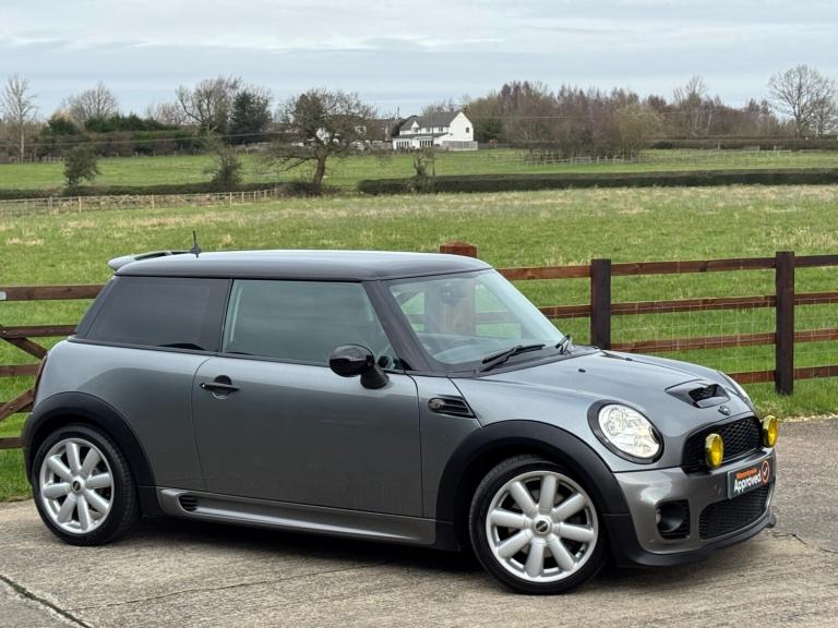 MINI 1.6 COOPER S AUTOMATIC, LOW 72,212 MILES, FULL SERVICE HISTORY, JCW BODYKIT