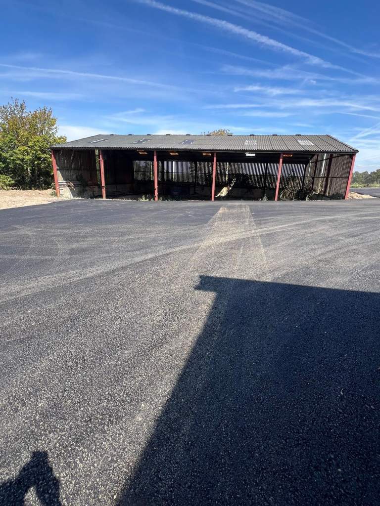 LAND / BARN UNITS TO LET (POTTERS BAR/ ENFIELD)