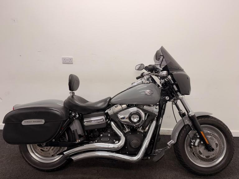 HARLEY DAVIDSON FXDF FAT BOB ** VANCE HINES EXHAUST - PANNIERS - WARRANTY ** 