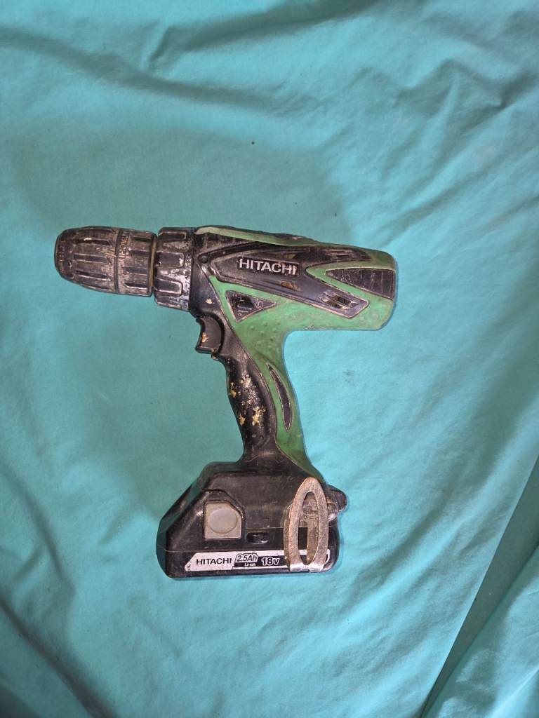 Hitachi Cordless Drill Driver – Well Used, Fully Functional