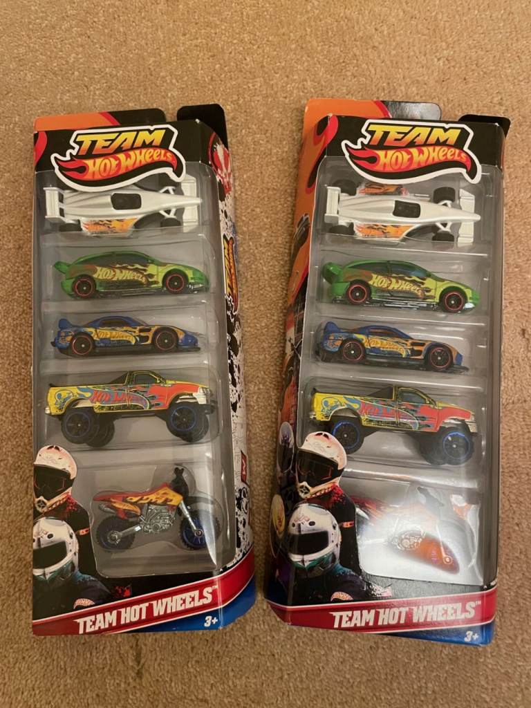 Bundle of 2 x Team Hot Wheels 5-Packs 2011 W2638 GP-2009/Ford Focus/ 24/Seven /Ford F-150/HW450F NEW